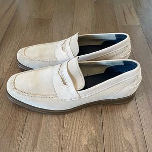 Cole Haan Mens suede loafer size 9 - NWOT - stone color